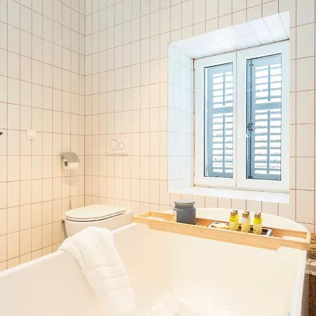 Good Vibrations In Center 80m2 For 2 Glavica Lägenhet