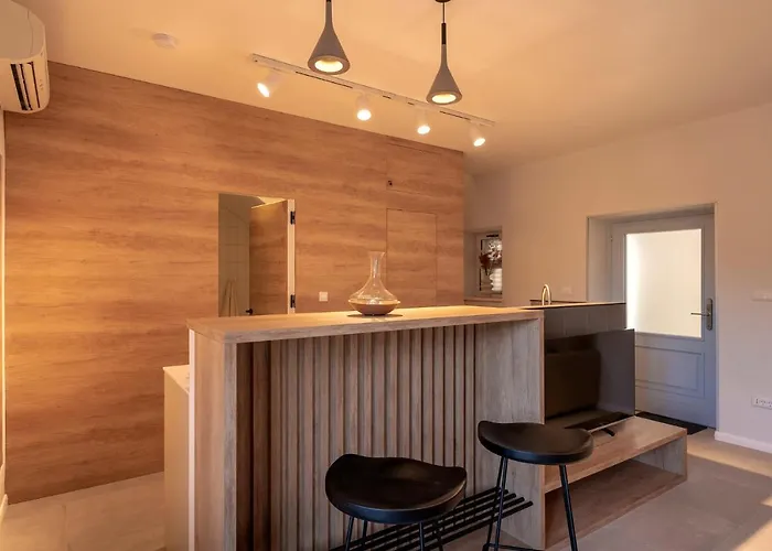 Good Vibrations In Center 80m2 For 2 Glavica Appartamento